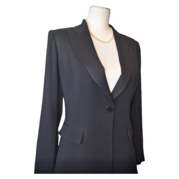 Elie Tahari Black Blazer Fits Small Classic Minimalist Tailored Capsule Career - Picture 3 of 5